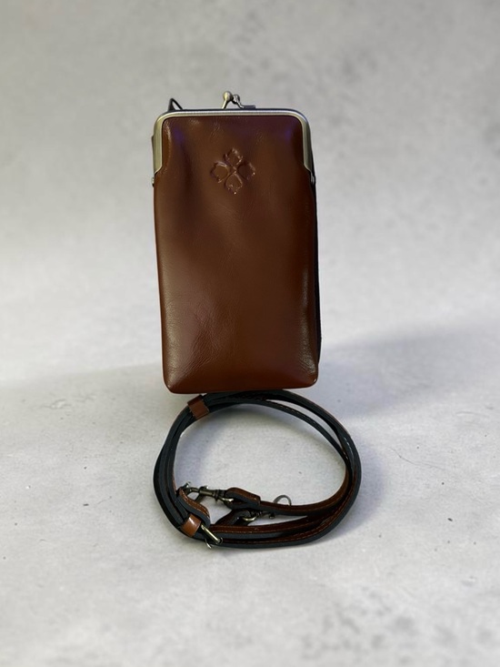 Patricia Nash Handbags - Patricia Nash Brown Pertina Leather Crossbody Phone Pouch NWT